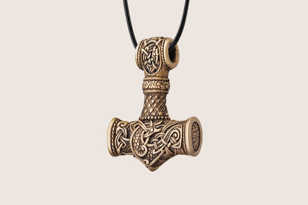 Amuleto de bronce del martillo de Thor