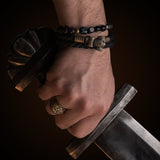 Bracelete viking preto martelo de Thor feito à mão em prata