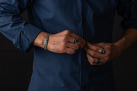 Pulseira viking feita à mão em estanho ou bronze