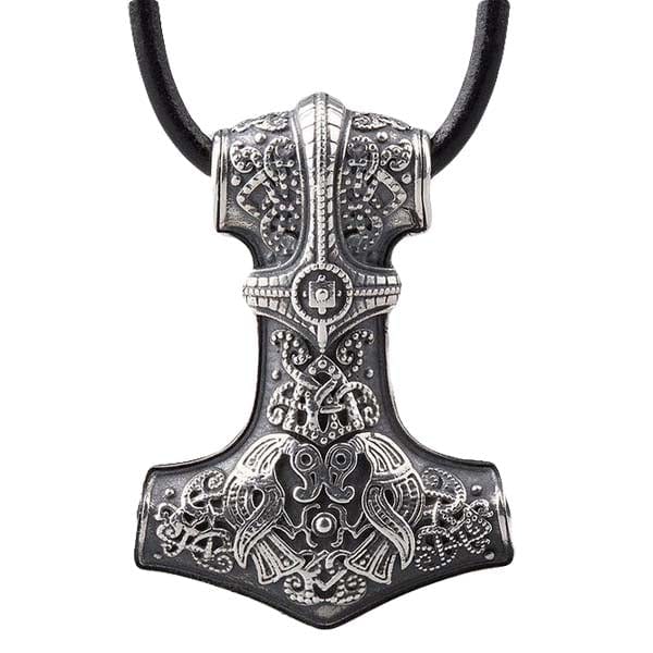 Mjolnir grande en plata que representa a Hugin y Munin.