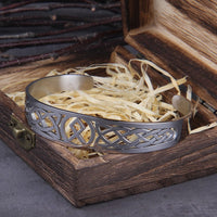 Pulseira viking ajustável com símbolo Valknut 