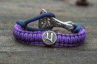 Pulseira roxa com machado e runa dos artesãos Uruz