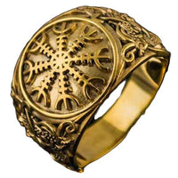 Yelmo de temor con anillo de oro adornado