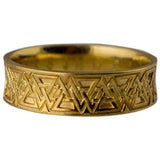 Símbolo de Valknut en anillo vikingo de oro