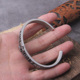 Bracelet viking avec runes nordiques