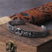 Pulsera vikinga con runas nórdicas 