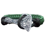 Paracord verde con hacha vikinga y runa Fehu