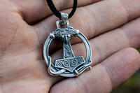 Pendentif artisanal marteau de Thor fait main