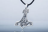 Colgante Mjolnir del martillo de Thor con adorno en plata u oro