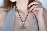 Colgante Mjolnir del martillo de Thor con adorno en plata u oro